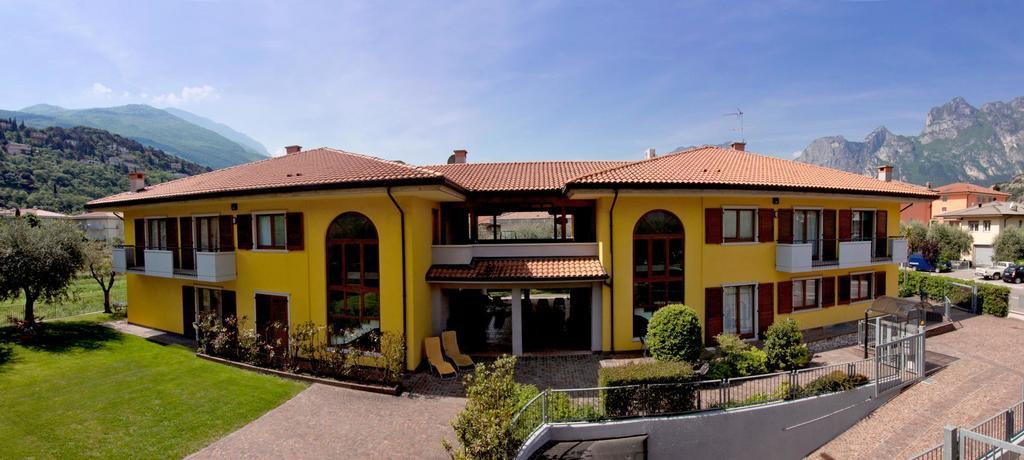 Aparthotel Casa Carla Torbole Sul Garda Zewnętrze zdjęcie