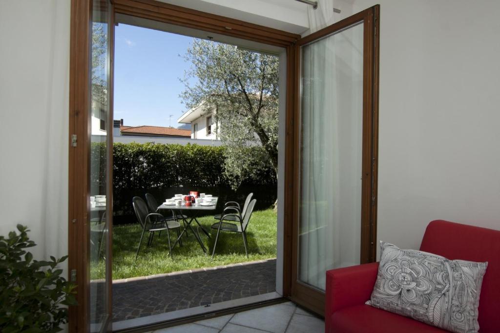 Aparthotel Casa Carla Torbole Sul Garda Zewnętrze zdjęcie