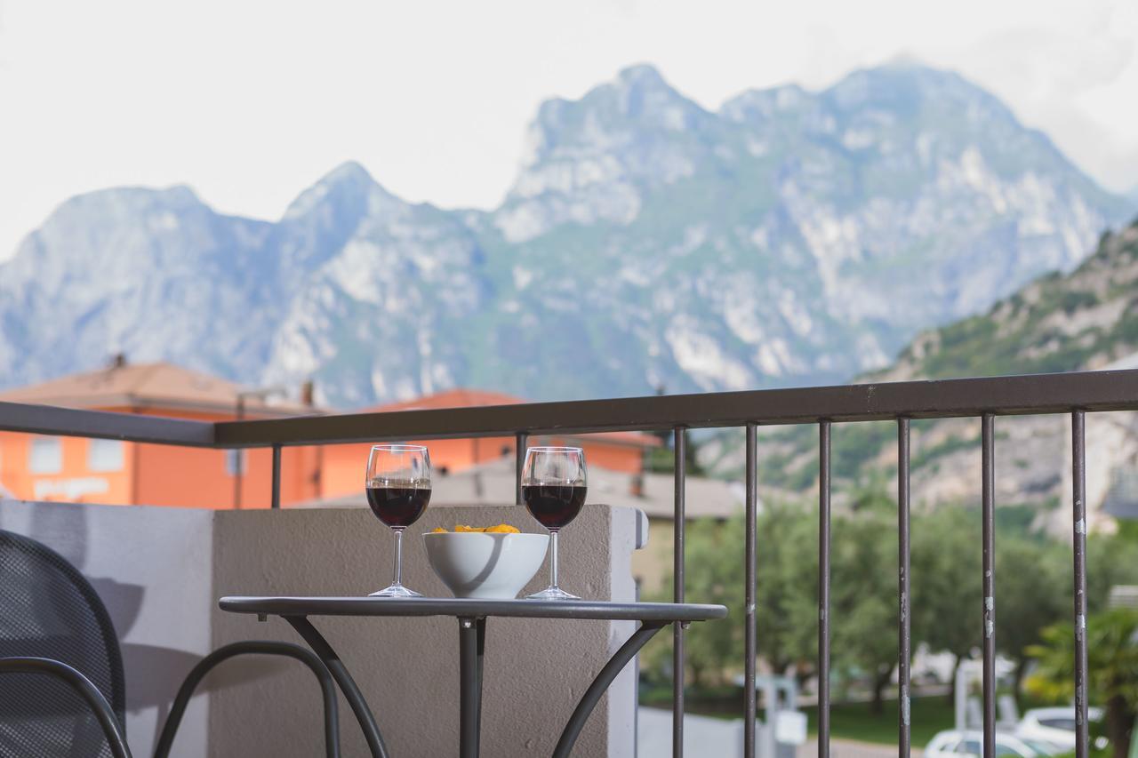 Aparthotel Casa Carla Torbole Sul Garda Zewnętrze zdjęcie