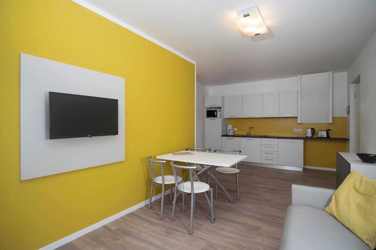 Aparthotel Casa Carla Torbole Sul Garda Zewnętrze zdjęcie